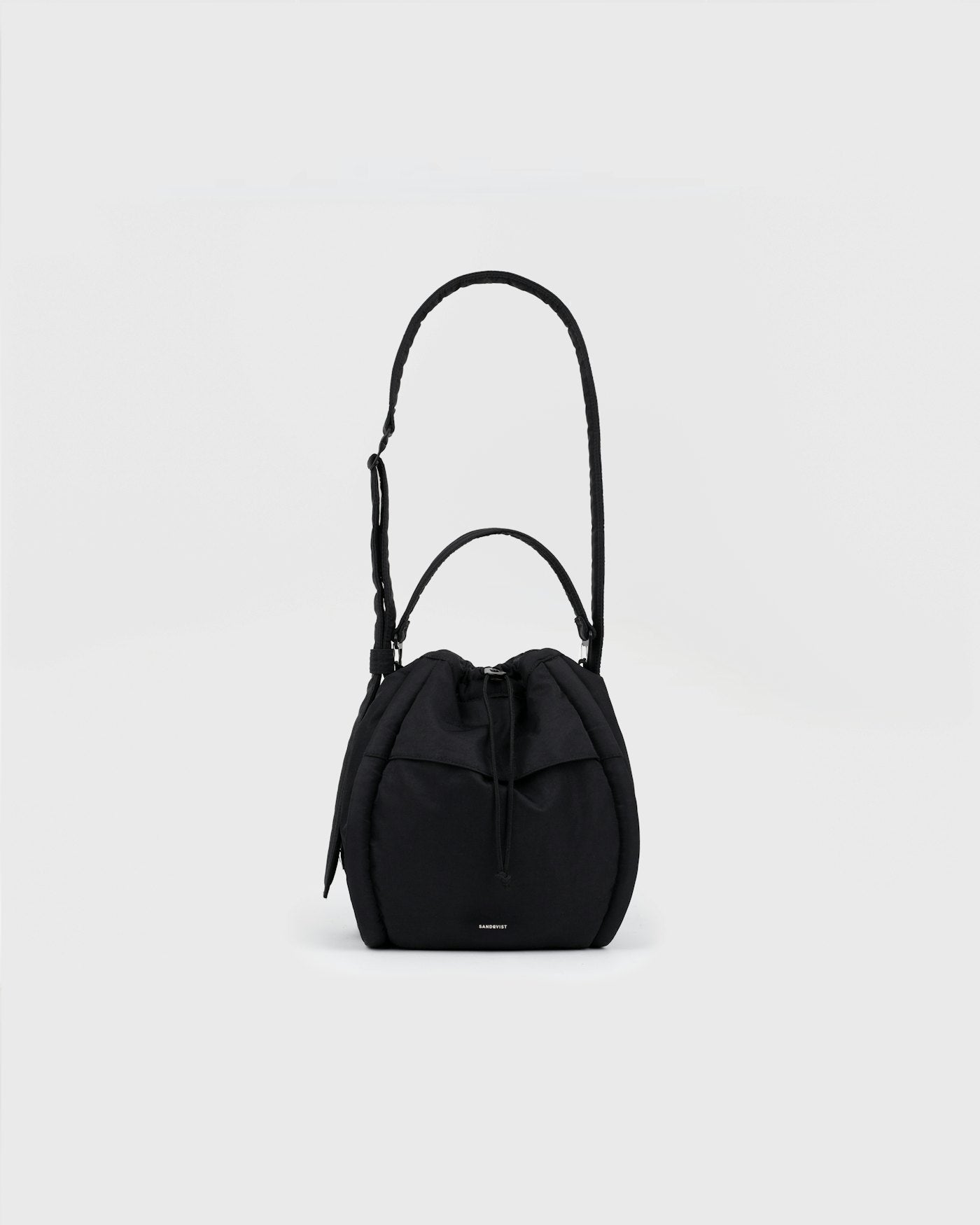 Curve Bucket Bag Black