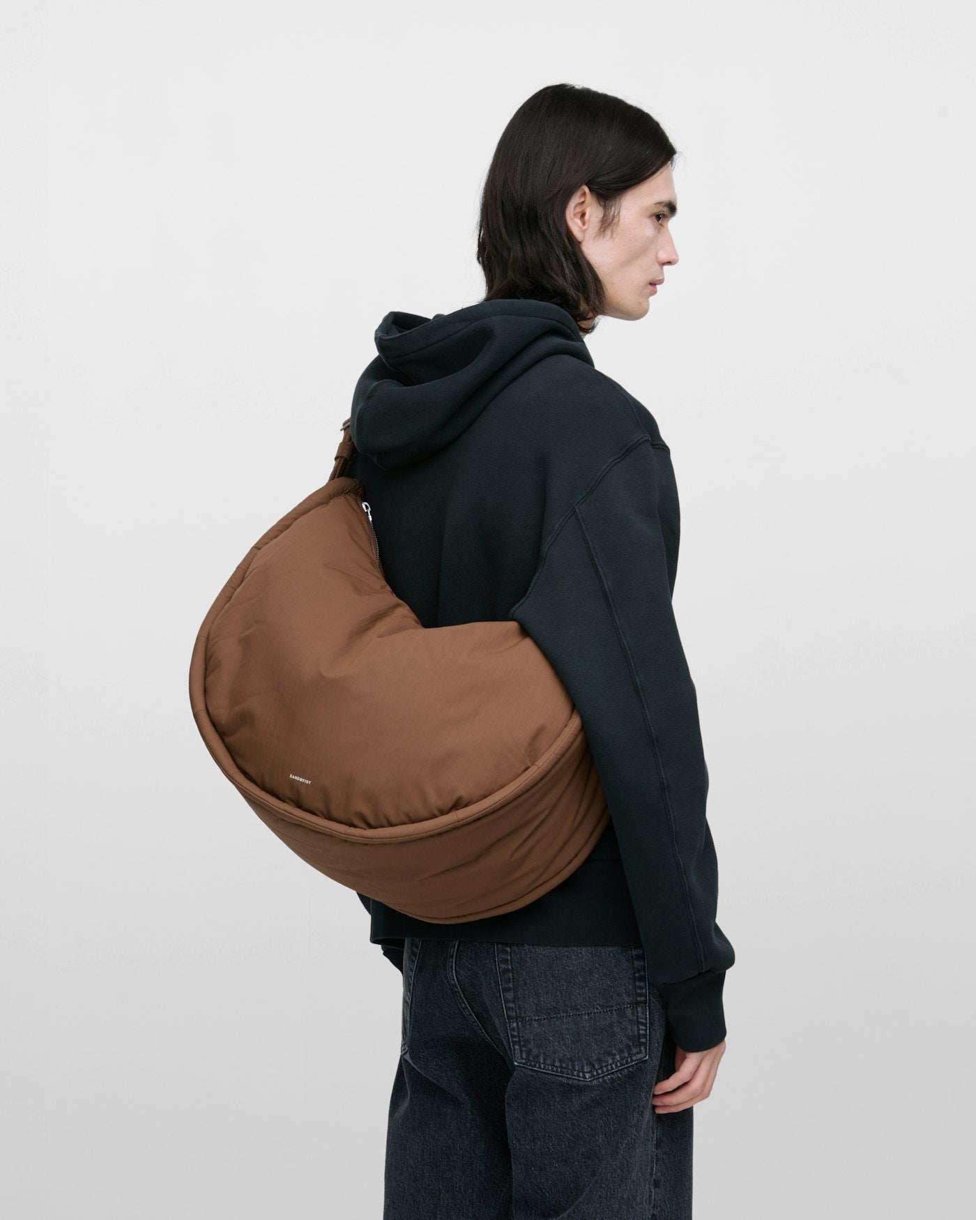 Curve Crossbody Bag Round Large Dark Taupe
