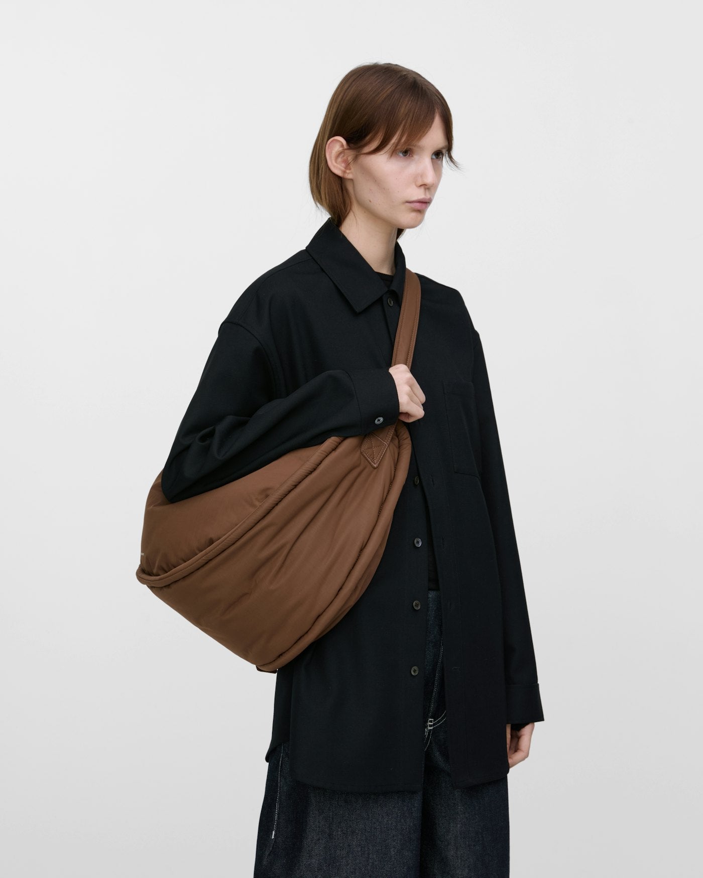 Curve Crossbody Bag Round Large Dark Taupe