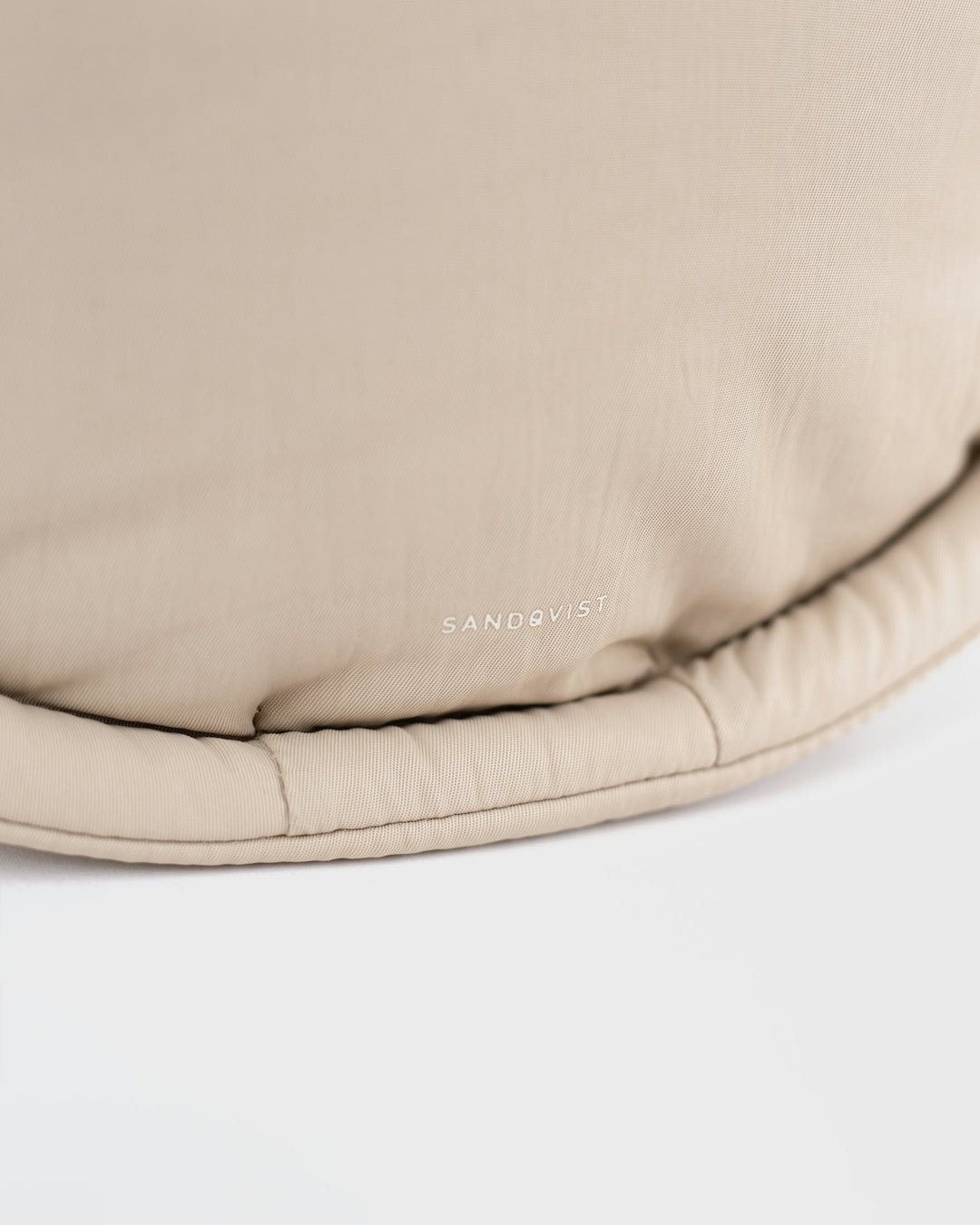 CURVE Half Moon Bag Mini Beige