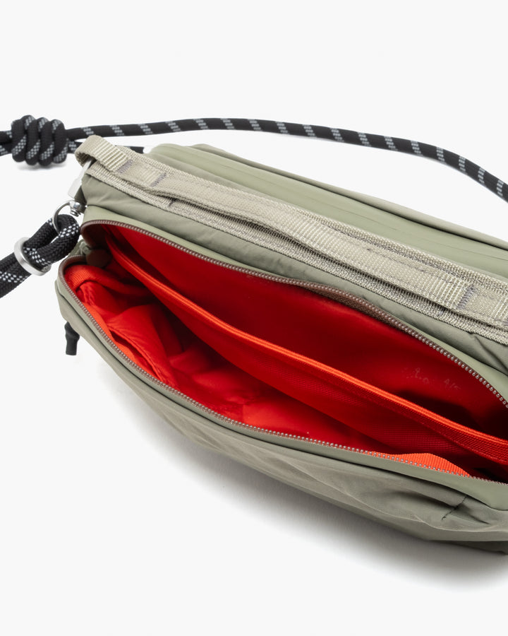 Topologie Wares ボトルサコッシュ モスグリーン + 8mm編み込みO型ロープ ミッドナイトブルー