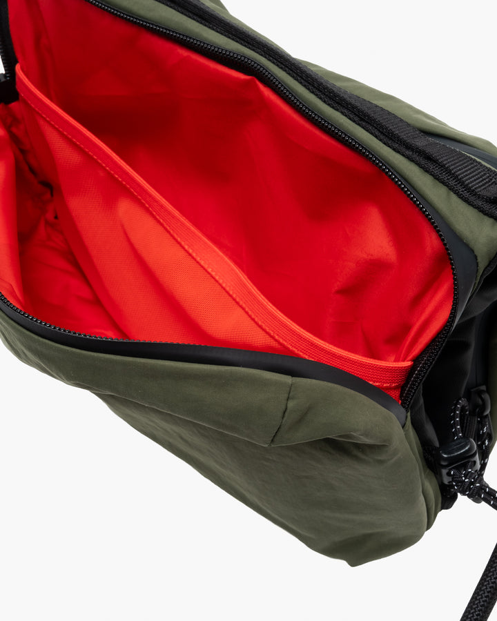 Topologie Wares ボトルサコッシュ ラージ ディープフォレスト + 8mm ロープストラップ ブラック