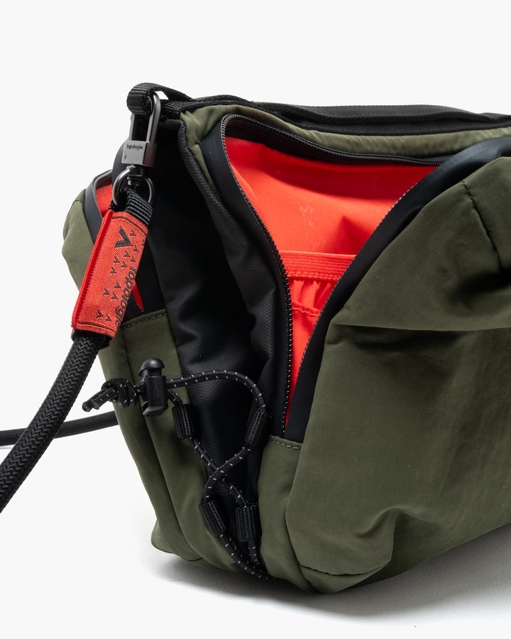 Topologie Wares ボトルサコッシュ ラージ ディープフォレスト + 8mm ロープストラップ ブラック