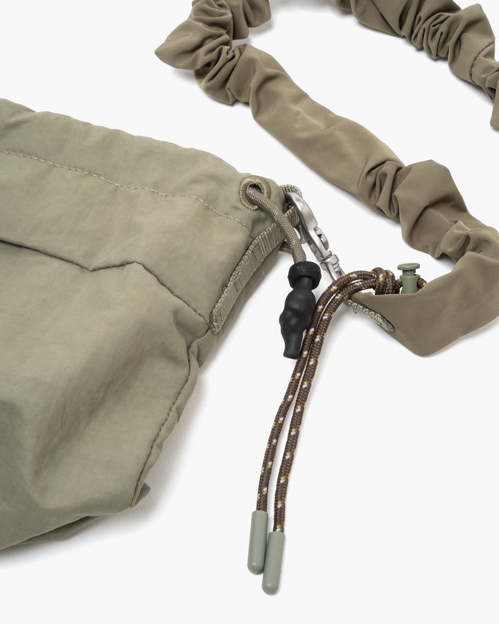 Topologie Wares リバーシブル バケットバッグ モスグリーン + バンジー ストラップ モスグリーン