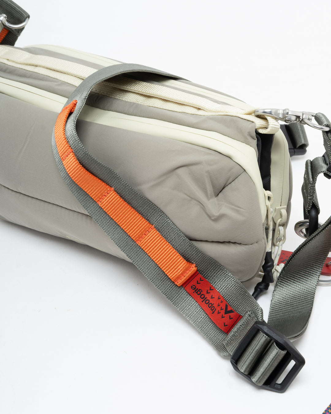 トポロジー ボトルサコッシュ ミディアム モスパティ シルキーピーチ + ユーティリティスリング ワイド ウッズ シネット キーチェーン アーケードオレンジ