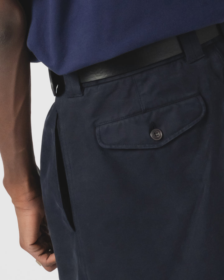 オフィサー チノ ネブラスカ コットン インク ブルー