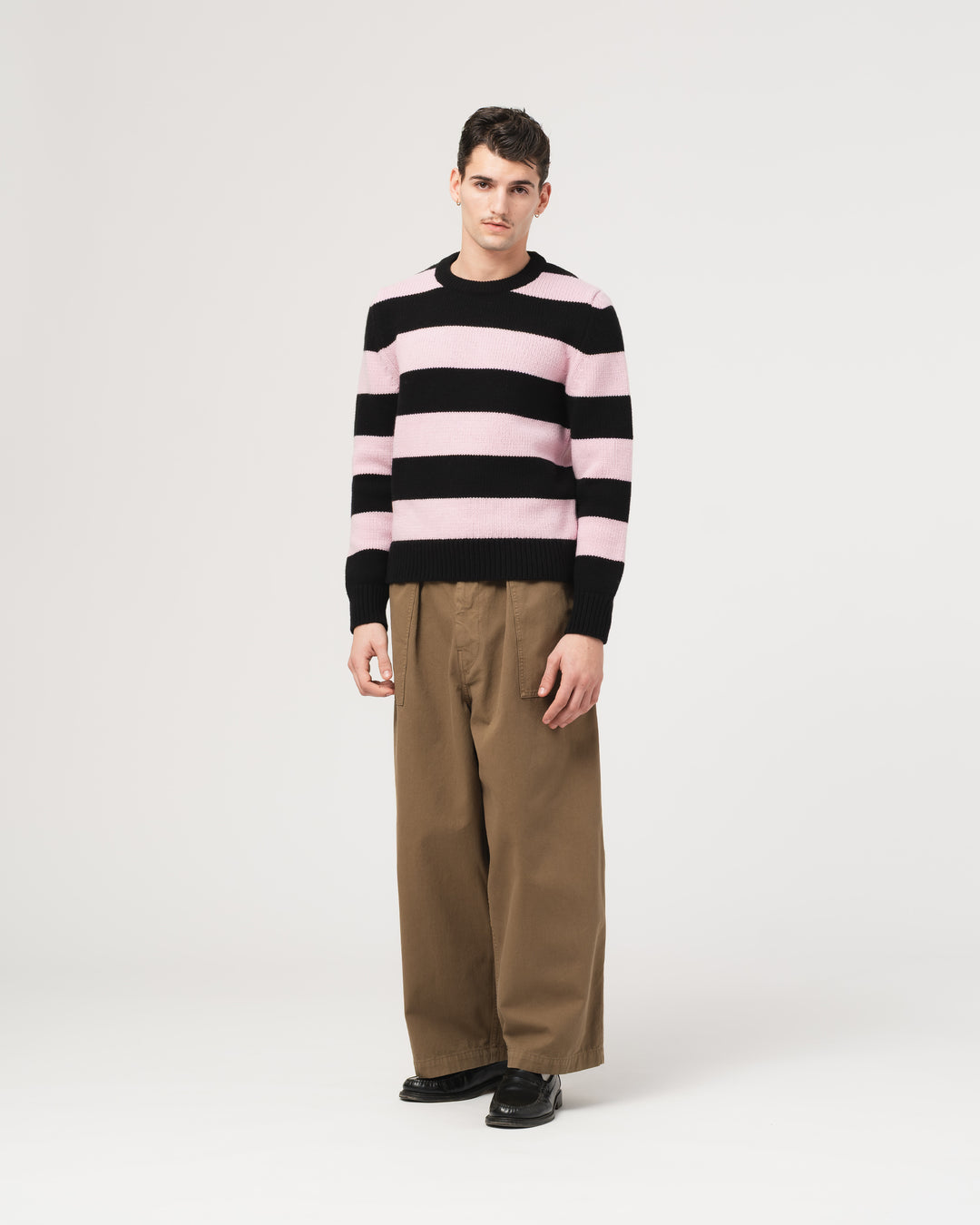 Club Sweater Delta Yarn Black/Pink Stripes