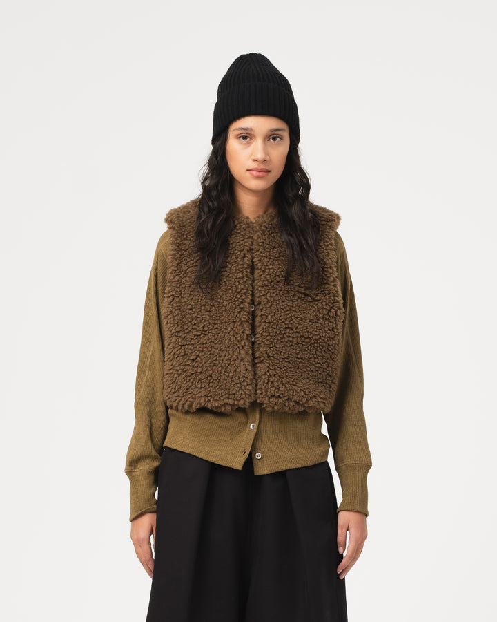 G.o.D Peak Vest Makalu Fur Shitake