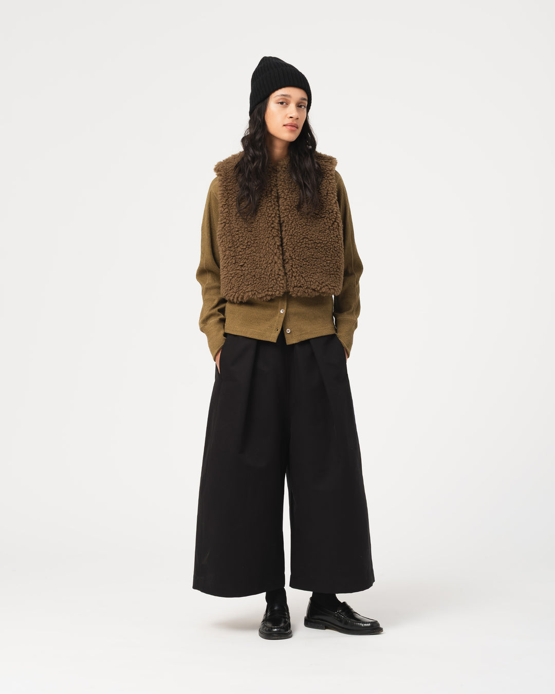 G.o.D Peak Vest Makalu Fur Shitake