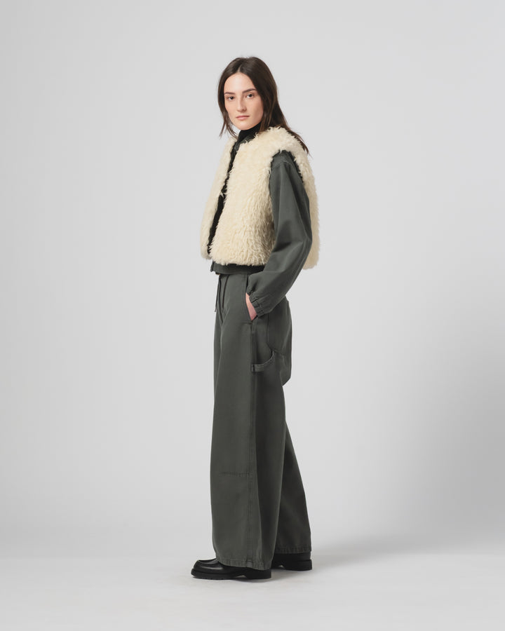 G.o.D Peak Vest Alaska Fluff Ecru