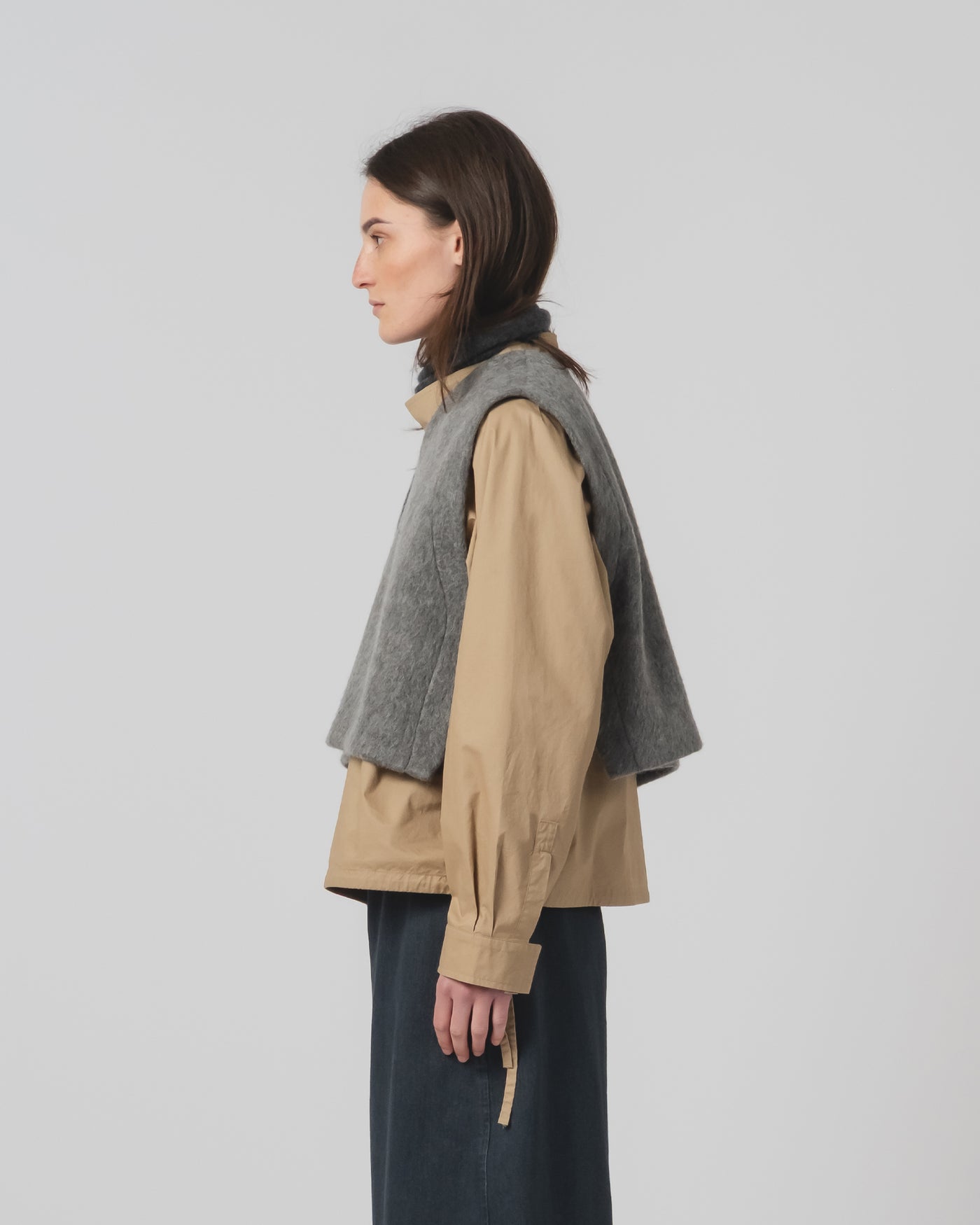 G.o.D Vee Vest Mohair Fleece Asphalt