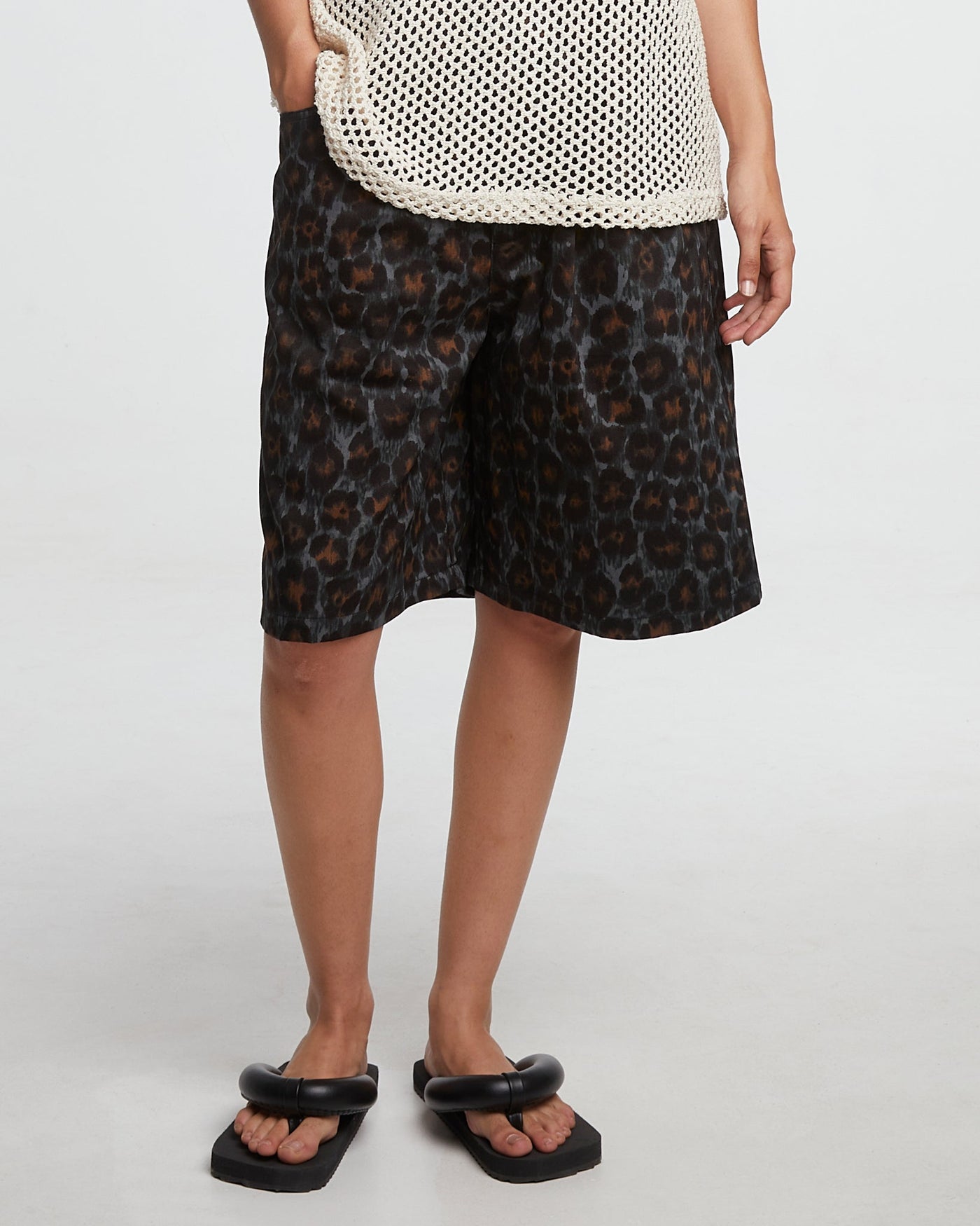 G.o.D Bermuda Jaguar Cotton Smoke