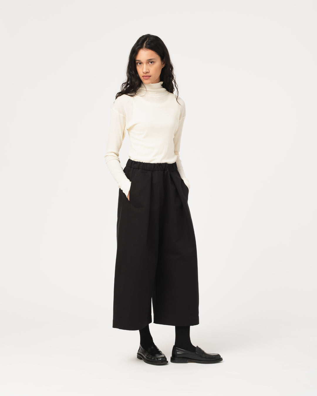G.o.D Turtle Neck Rib Wool Off White
