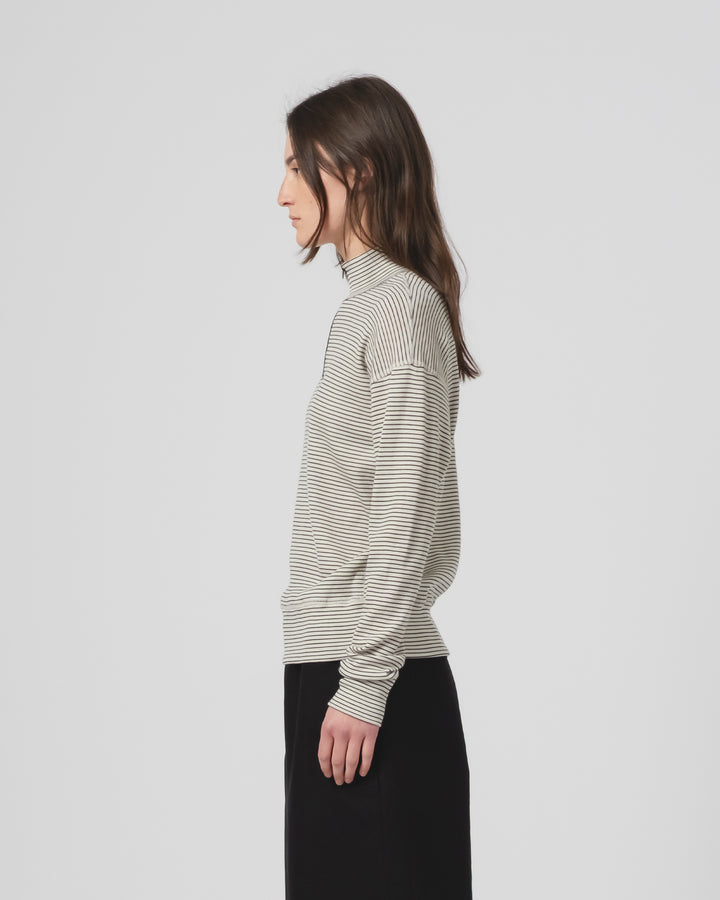 G.o.D Zipper Pull Over Light Wool Ecru/Black