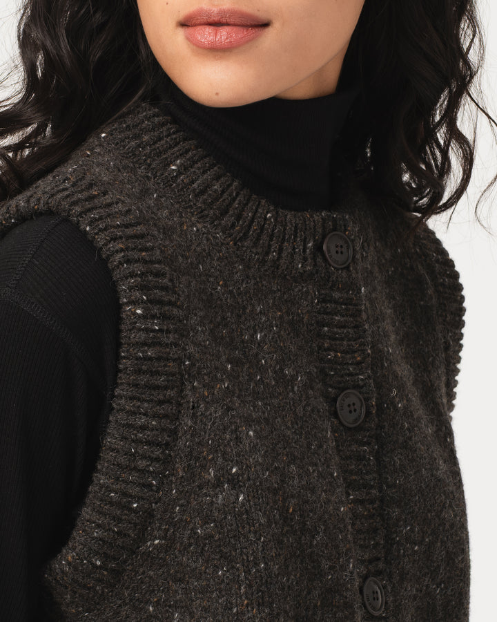 G.o.D Welsh Vest Neppy Wool Asphalt