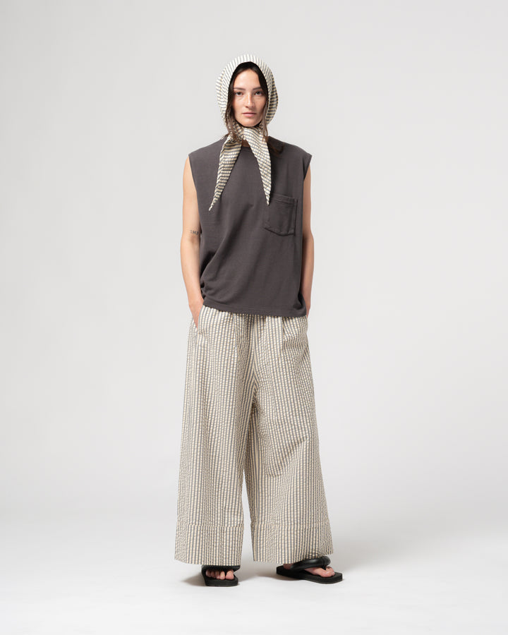 Jackie Scarf Belfast Seersucker Iron/Off-White