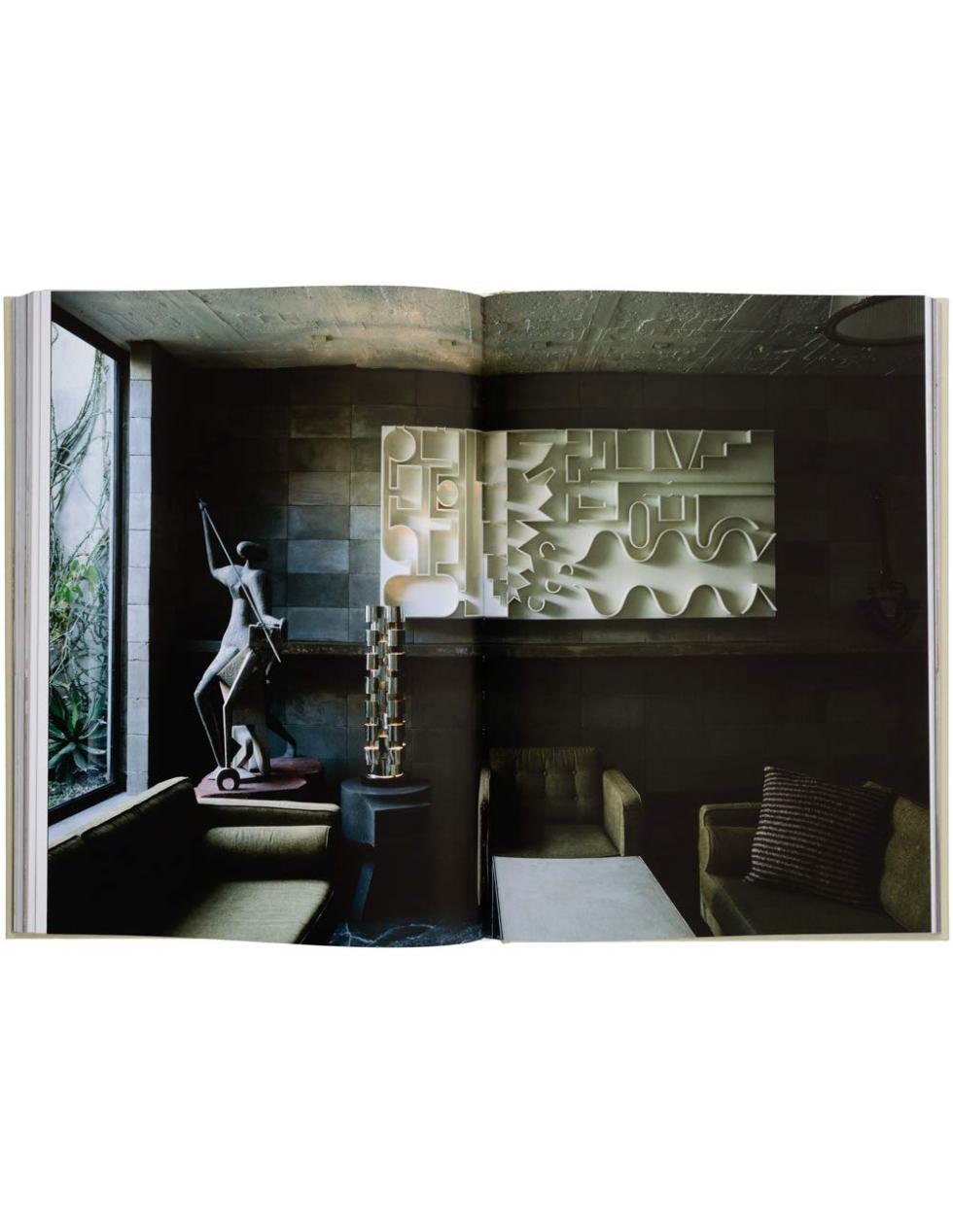 Book: LIVING IN - Modern Masterpieces Of Residential Architecture