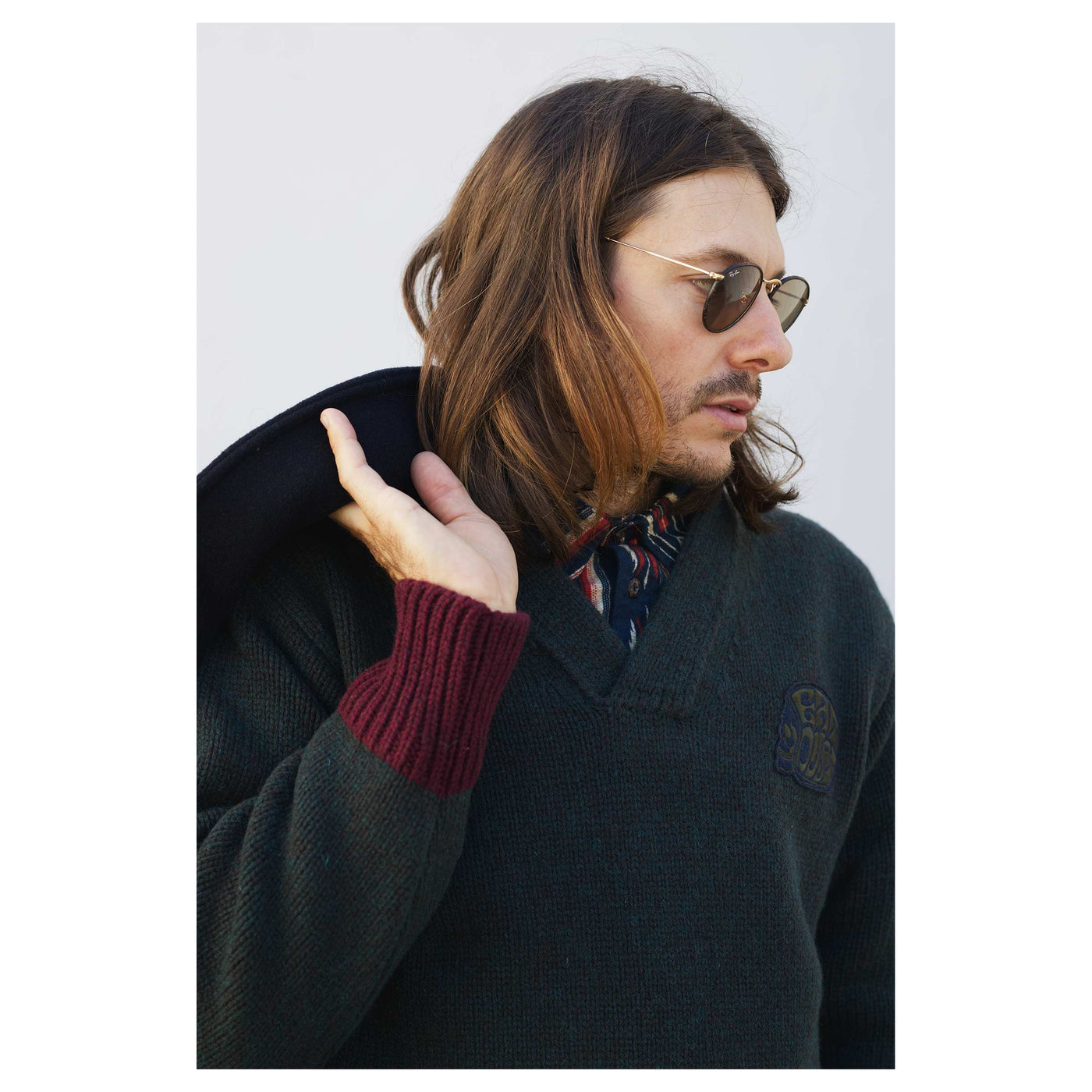 Bi Colored V-Neck knit