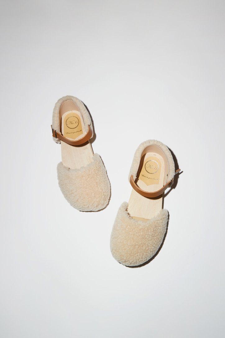 N0°6 Starr Shearling Clog on Bendable Flat Base in Natural