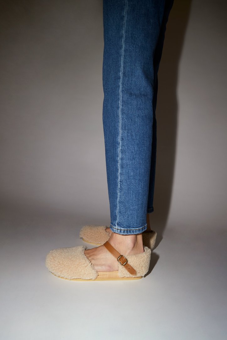 N0°6 Starr Shearling Clog on Bendable Flat Base in Natural